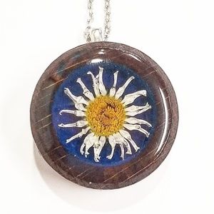Terrarium scotch bottle cap daisy resin necklace
